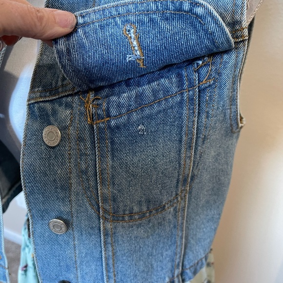 Beautiful Jean vest jacket with matching color collar to skirt set - Picture 6 of 7